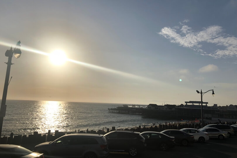 高台から見た夕方のレドンドビーチ